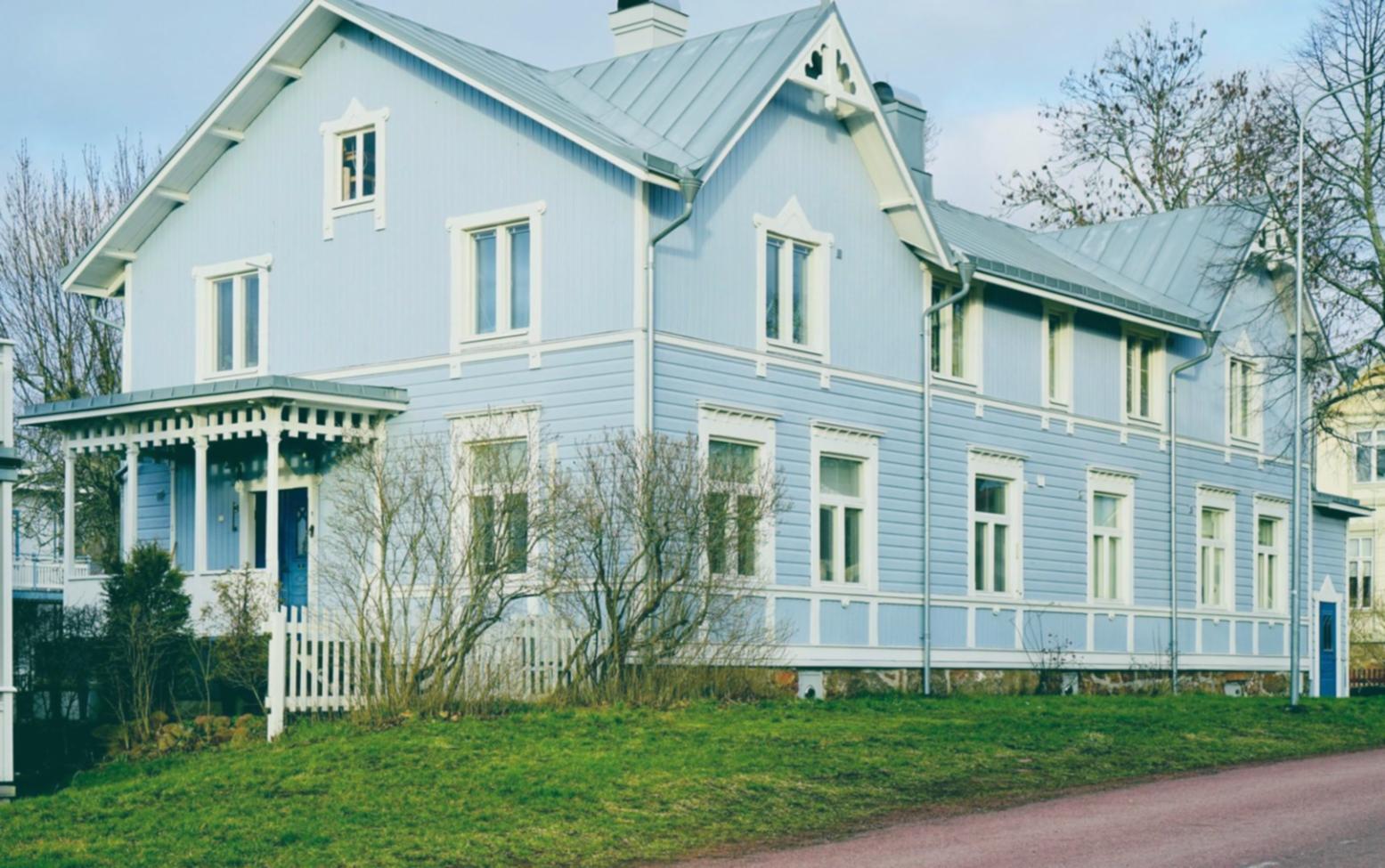 Právní dokumenty a realitní materiály v profesionálním prostředí